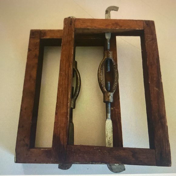 Display clamps connectors for a bed display only - Picture 3 of 3